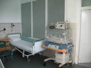 Mutare «de milioane»: de la spitalul public la policlinica privată