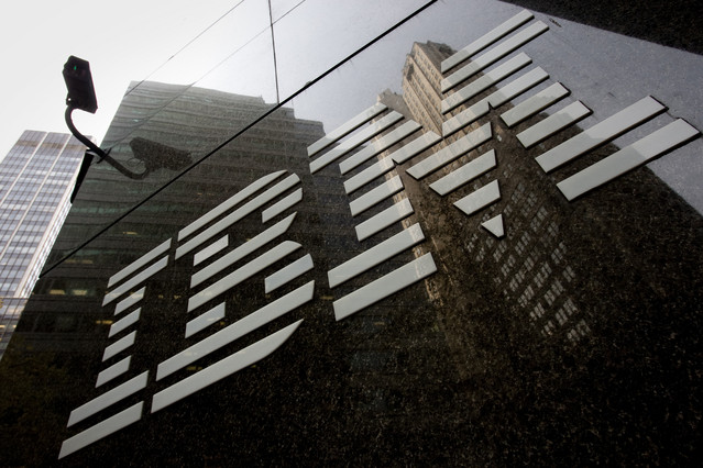 O firmă primeşte 1,5 miliarde de dolari la pachet cu o divizie IBM