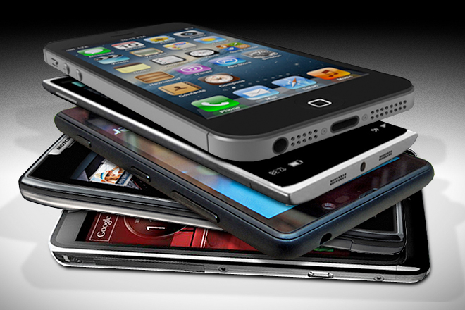 Gartner: Smartphone-urile au devansat telefoanele mobile clasice în 2013