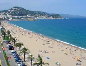 Plaje închise și alerte sanitare în Europa. Bacteria care profită de temperaturile tot mai ridicate