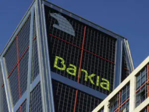 Ce profit a obţinut guvernul spaniol din vânzarea a 7,5% din Bankia