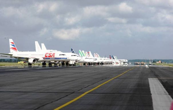 UE va decide dacă ajutoarele de stat pentru aeroporturi şi companii aeriene sunt ilegale