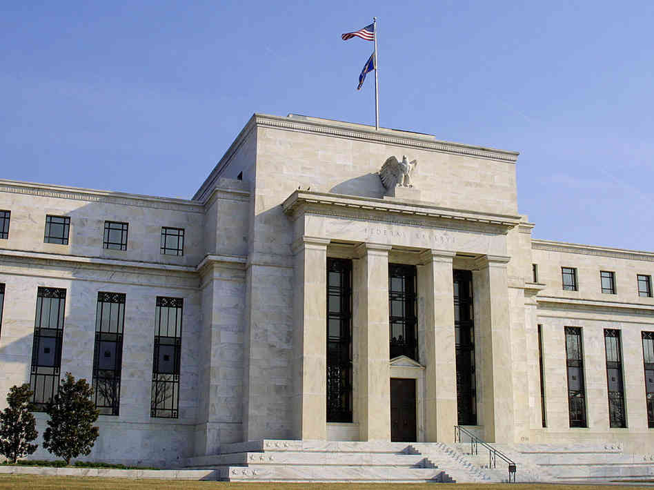 Fed înăspreşte normele de capital pentru băncile străine