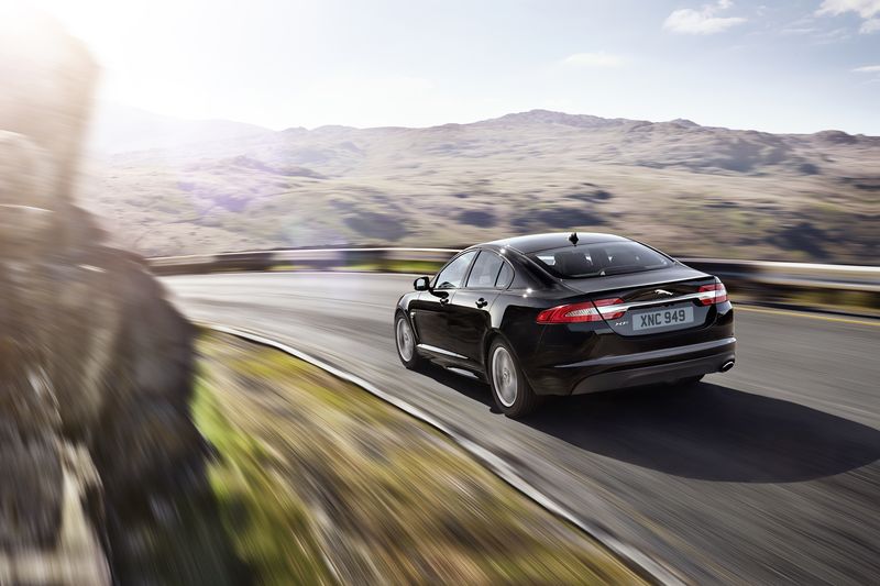 Jaguar prezintă gama 2015 la Salonul Auto de la Geneva