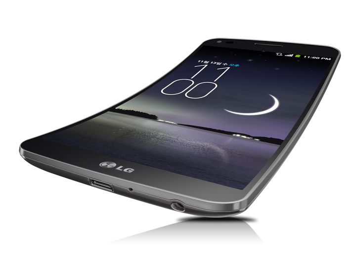Telefonul curbat LG G FLEX a ajuns în România