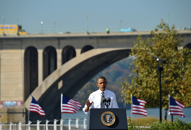 Obama cere investiții de 300 mil. dolari în infrastructură pentru stimularea creșterii economice și crearea de noi locuri de muncă