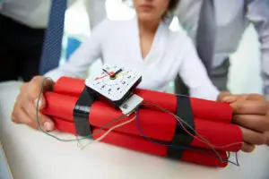 Piaţa asigurărilor din România stă pe un butoi de pulbere