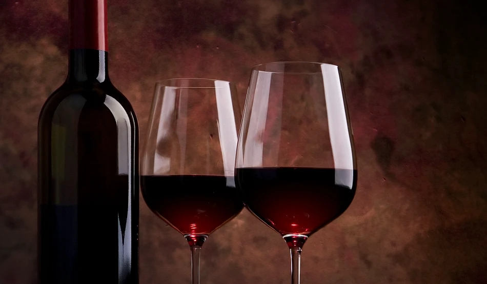 8 beneficii cunoscute ale vinului roșu