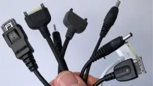 Un încărcător unic pentru telefoanele mobile