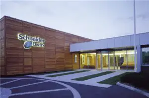 Schneider negociază vânzarea diviziei de senzori personalizaţi, pentru 900 milioane de dolari