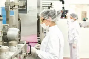 Pilulele “made in România” îi vindecă mai mult pe străini