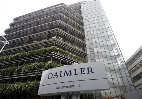 Daimler AG îşi consolidează afacerea în România prin fuziunea Mercedes-Benz şi EvoBus