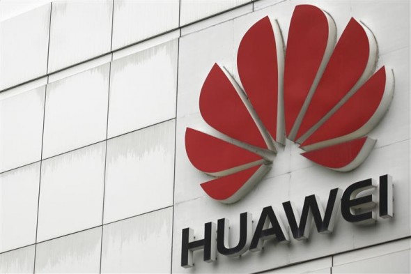 Compania chineză Huawei va oferi burse tinerilor români specialişti în IT