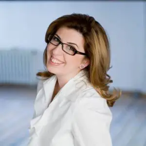 Românca Irina Anghel–Enescu, inclusă de Forumul Economic de la Davos în Young Global Leaders