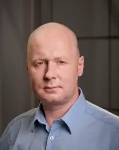Companiile care utilizează cel mai des aplicațiile mobile provin din sectorul financiar, bancar și al asigurărilor