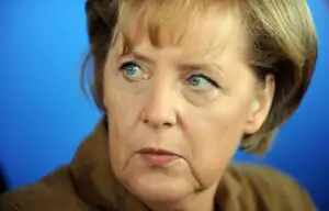 Merkel îi spune lui Putin că doreşte mai mulţi observatori OSCE în Ucraina