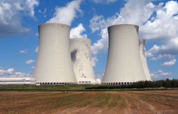 CEZ anulează licitaţia pentru construirea a două noi reactoare nucleare din cauza preţurilor scăzute