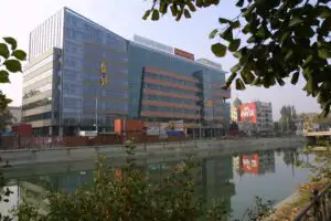 Dezvoltatorii jocului Candy Crush Saga se mută în Opera Center