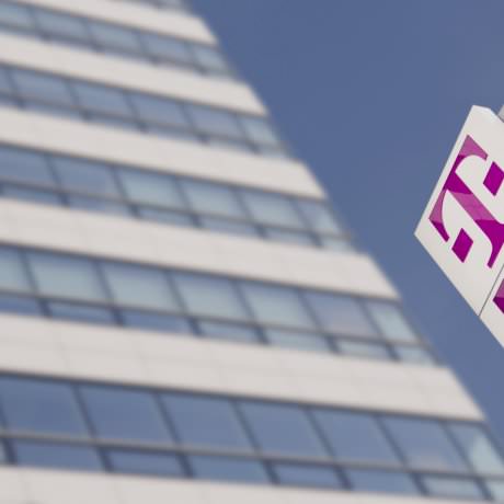 Slovacia vrea un miliard de euro pentru restul acţiunilor la Slovak Telekom
