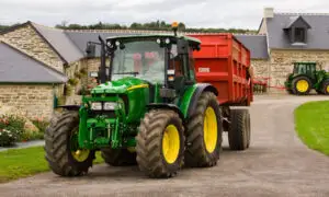 SE SCHIMBĂ CODUL RUTIER: Combinele agricole, pe şosele