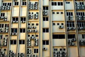 Țara care vrea să combată criza energetică prin interzicerea aparatelor de aer condiţionat