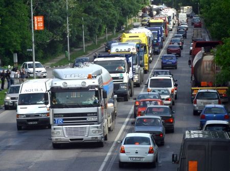 Transportatorii rutieri din România, Ungaria, Polonia şi Cehia protestează la Bruxelles
