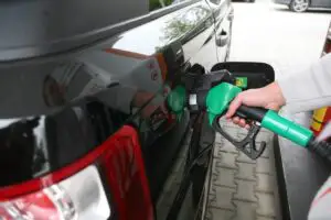 ESTE OFICIAL: Motorina din România este mai scumpă decât la nemţi