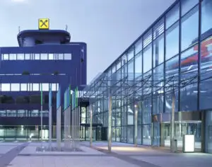 O nouă bancă ameninţă că îşi mută sediul din Austria din cauza taxelor