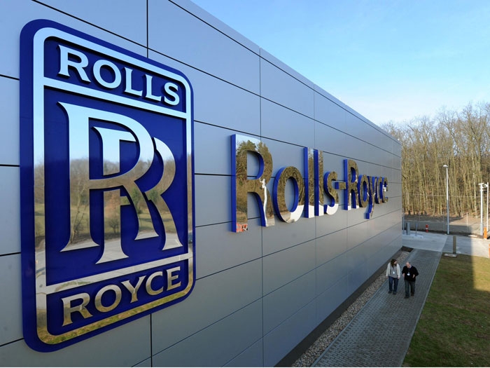 Tranzacție de 2,43 miliarde euro între  Rolls-Royce  și Daimler