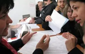 Termenul pentru depunerea declaraţiilor anuale de venit pentru persoane fizice se prelungeşte cu o zi