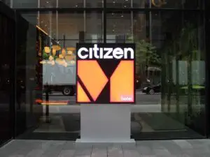FOTO Cum arată cel mai nou high-tech hotel din New York
