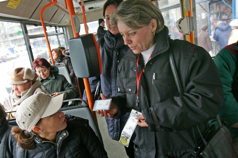 RATB: Controlori permanenţi pe liniile de tramvai