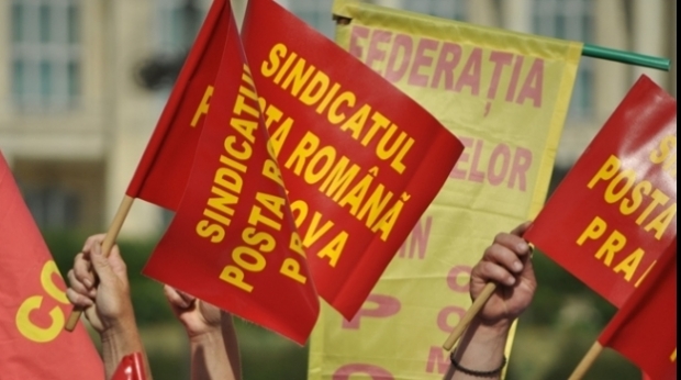 Ponta: Dacă se mai bat mult managerii cu liderii sindicali, o să pună Poşta pe butuci