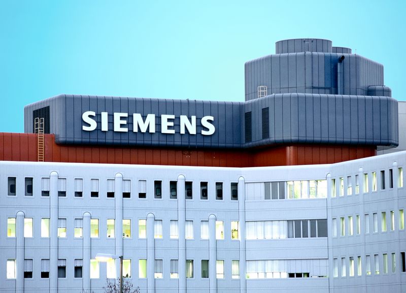 Siemens va concedia 11.600 de angajaţi pentru a-şi reduce costurile cu un miliard de euro