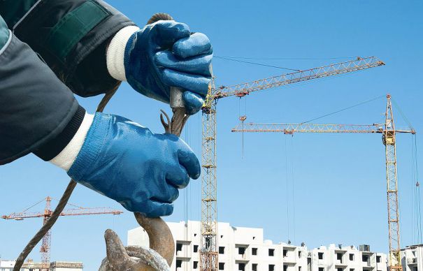 INS: Volumul lucrărilor în construcţii a scăzut cu 13,1% în primele opt luni