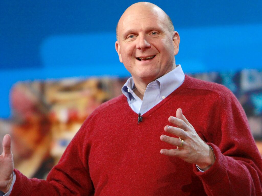 Fostul director Microsoft, Steve Ballmer face o achiziţie surprinzătoare de 2 miliarde de dolari