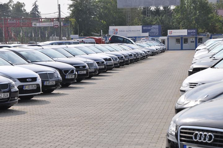 Companiile care oferă asigurări auto în România pierd zilnic în medie 15.000 de euro