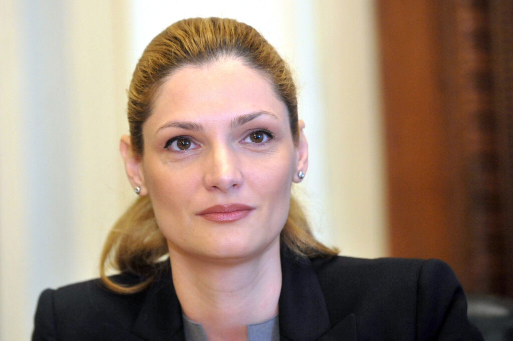 Dezvăluiri de culise. Cine a favorizat numirea Ramonei Mănescu la Ministerul de Externe