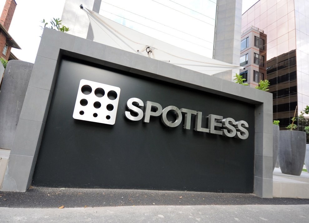 Henkel achiziţionează Spotless Group cu 940 milioane euro