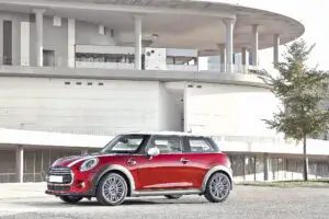 MINI Cooper D: Bine aţi venit la bord!