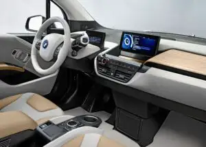 BMW a remediat o deficienţă care le permitea hackerilor să deschidă uşile a 2,2 milioane vehicule