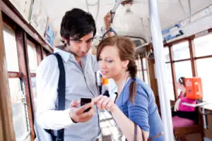 Numărul conexiunilor mobile îl va depăşi în 2015 pe cel al locuitorilor planetei
