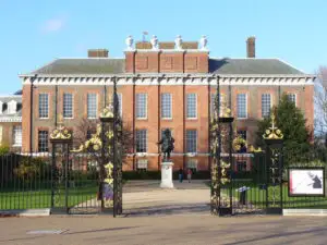 Ducele şi ducesa de Cambridge renovează Palatul Kensington cu 4 mil. lire