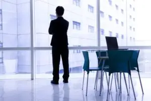 EXCLUSIV: Cei patru români care stau la masă cu giganții imobiliari