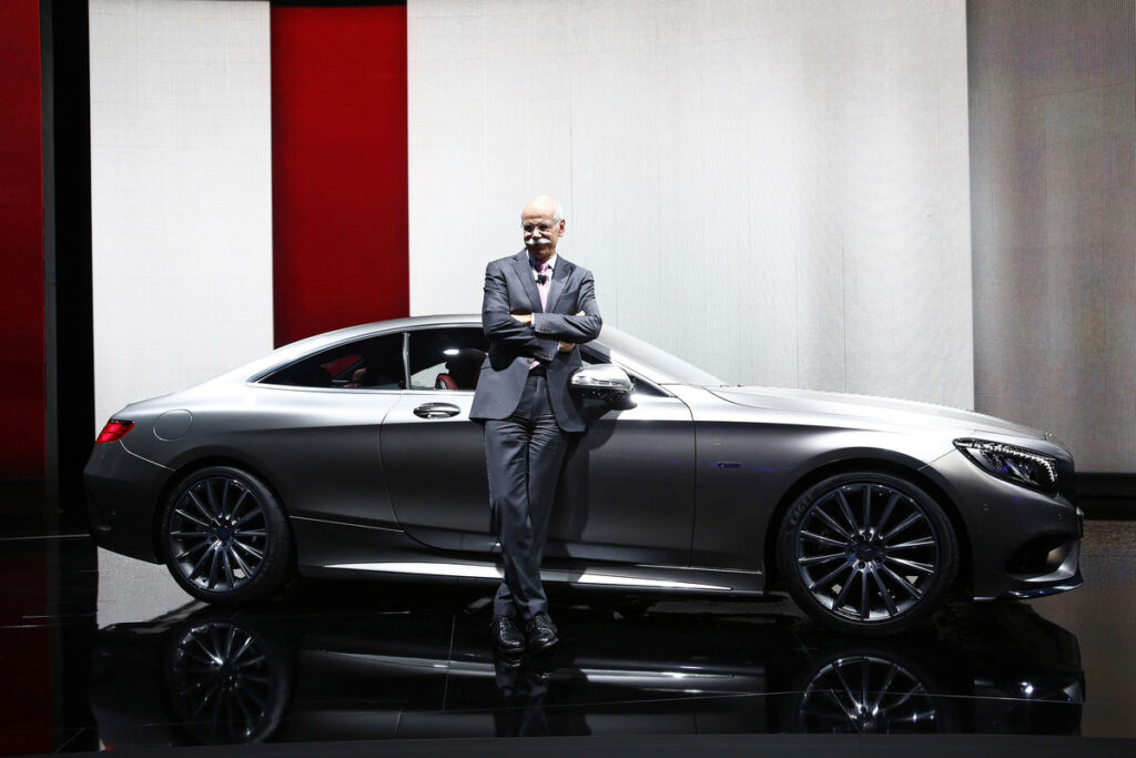 FOTO Cum arată maşina cu care Mercedes vrea să devanseze Rolls-Royce