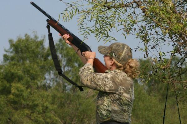 Câte prepeliţe şi ciocârlii poate împuşca zilnic un vânător