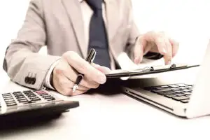 A fost prelungit termenul de depunere a raportului Comisiei de buget pentru Codul fiscal