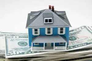 Investiţiile imobiliare în România au crescut de peste trei ori în primul semestru, la 402,4 milioane euro