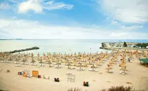 Cât a pierdut litoralul din cauza vremii tropicale
