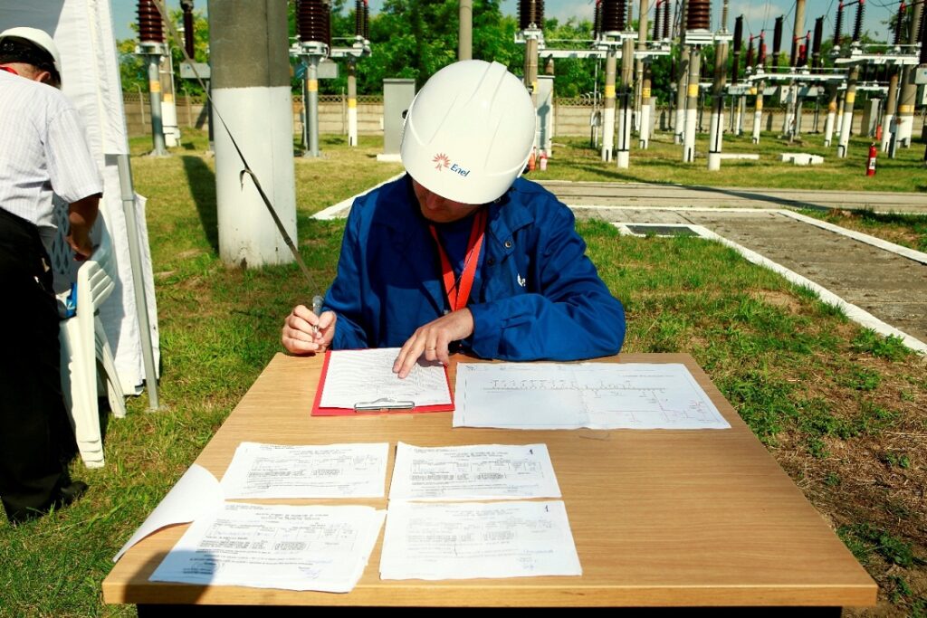 Nuclearelectrica ar putea prelua operaţiunile Enel în România